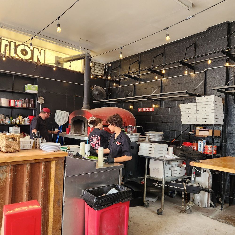 The Dough Station Logo