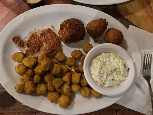 Riverview Restaurant & Marina by null