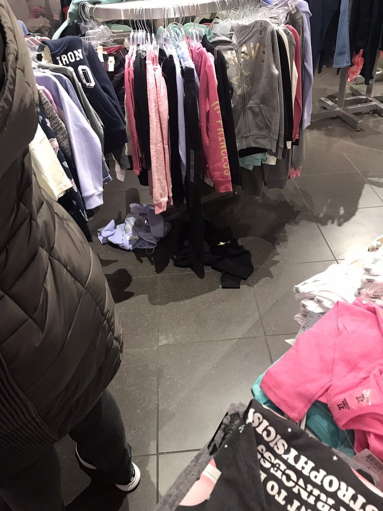 THE CHILDREN’S PLACE Updated September 2024 135 Yorktown Center, Lombard, Illinois