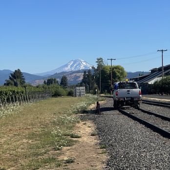 Mount Hood Railroad - Trains Near Me - Hood River, Oregon