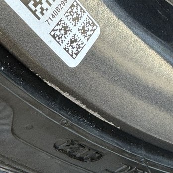 Pit Stop Wheel Repair - Before - Wheel & Rim Repair Near Me - Los Angeles, California
