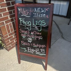 Bubba’s Shrimp Shack Tappahannock - Outside signs for daily specials