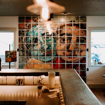 One Wines - Cool artwork - Wineries Near Me - Chelan, Washington One Wines - Cool artwork - Wineries Near Me - Chelan, Washington