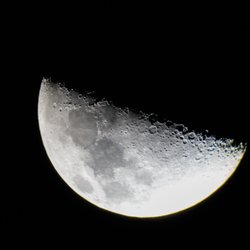 Sedona Stargazing Tours - Our view of the moon through their telescope.