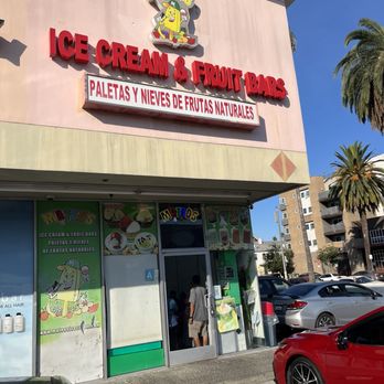 Mateo's Ice Cream & Fruit Bars - Outside - Ice Cream & Frozen Yogurt Near Me - Los Angeles, California