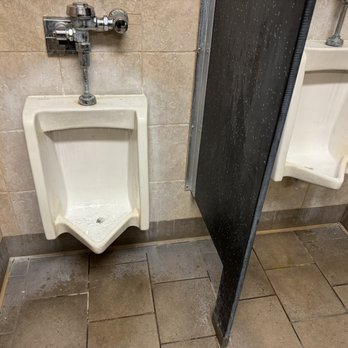 Wawa - Feeling nauseous after my time standing in front of the urinals - Gas Stations Near Me - St. Petersburg, Florida