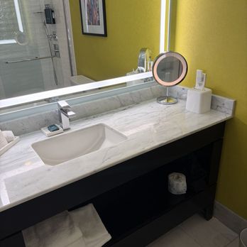 Hilton Motif Seattle - Bathroom - Hotels Near Me - Seattle, Washington