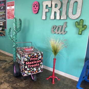 Frio Mexican Treats - Decor - Ice Cream & Frozen Yogurt Near Me - Appleton, Wisconsin