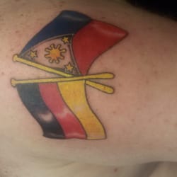 Tattoo & Piercing Studio B4 - Deutschland/Philippinen Flagge.