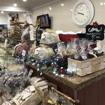 Alati-Caserta - Counter - Bakeries Near Me - Montreal, Quebec