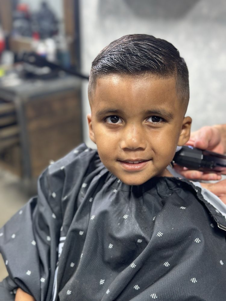 Valhalla Cave Barbershop Logo