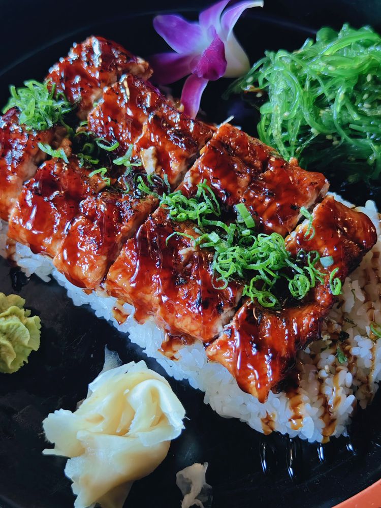 Mandolin Sushi and Steakhouse