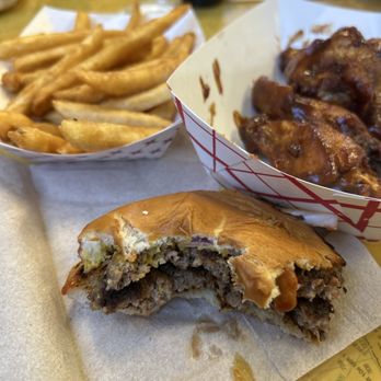 Boondoggle Eats - The burger was perfectly seasoned and the fries amazing. My wife said, 'fresh, clean, properly cooked. - Chicken Wings Near Me - Brooksville, Florida Boondoggle Eats - The burger was perfectly seasoned and the fries amazing. My wife said, 'fresh, clean, properly cooked. - Chicken Wings Near Me - Brooksville, Florida