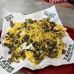 Paco’s Tacos - Super Nachos