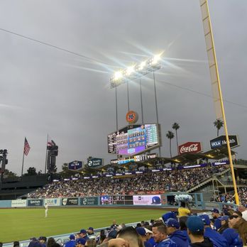 Dodger Stadium - Game day - Stadiums & Arenas Near Me - Los Angeles, California
