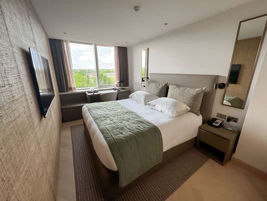 Royal Garden Hotel by null