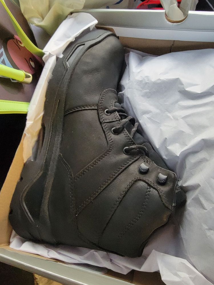 INDUSTRIAL SHOEWORKS Updated September 2024 11 Photos & 17 Reviews