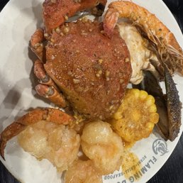Crabs, shrimps, mussels, corn Crabs, shrimps, mussels, corn