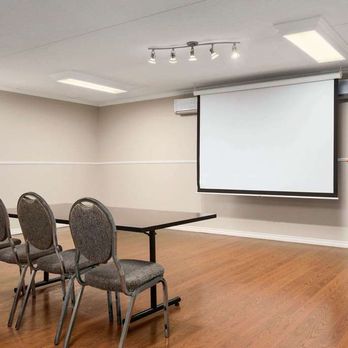 Travelodge - Meeting Room - Hotels Near Me - Owen Sound, Ontario Travelodge - Meeting Room - Hotels Near Me - Owen Sound, Ontario