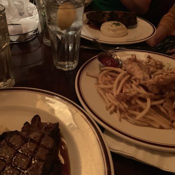 Mike's American - Prime rib and fried chicken tenders - American Near Me - Springfield, Virginia