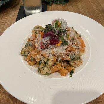 Seventh South Waterfront - Spicey pesto rigatoni - Cocktail Bars Near Me - Naples, Florida Seventh South Waterfront - Spicey pesto rigatoni - Cocktail Bars Near Me - Naples, Florida