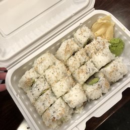 Salmon and avocado roll, tuna and avocado roll Salmon and avocado roll, tuna and avocado roll