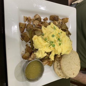 Savanna Restaurant - Chicken Chimichurri - Breakfast & Brunch Near Me - Chicago, Illinois Savanna Restaurant - Chicken Chimichurri - Breakfast & Brunch Near Me - Chicago, Illinois