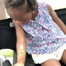 Art Sink - Glitter tattoos!