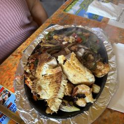 Fiesta Cancun - Seafood Fajita is so great.