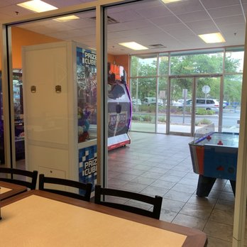 Cicis Pizza - Loud arcade room. No signs in any of these windows - Pizza Near Me - Davenport, Florida