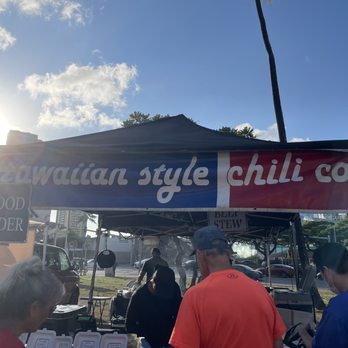 Hawaiian Style Chili - A line means it's good! - Farmers Market Near Me - Honolulu, Hawaii Hawaiian Style Chili - A line means it's good! - Farmers Market Near Me - Honolulu, Hawaii