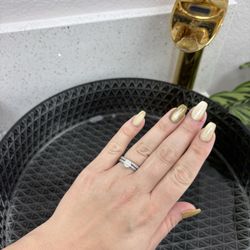 Her's Salon And Spa - "Claws and Effect"