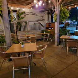 The Binbrook Grill - Outdoor seating