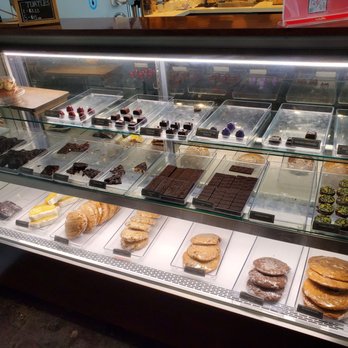 Bizz & Weezy - Chocolatiers & Shops Near Me - Kansas City, Missouri Bizz & Weezy - Chocolatiers & Shops Near Me - Kansas City, Missouri