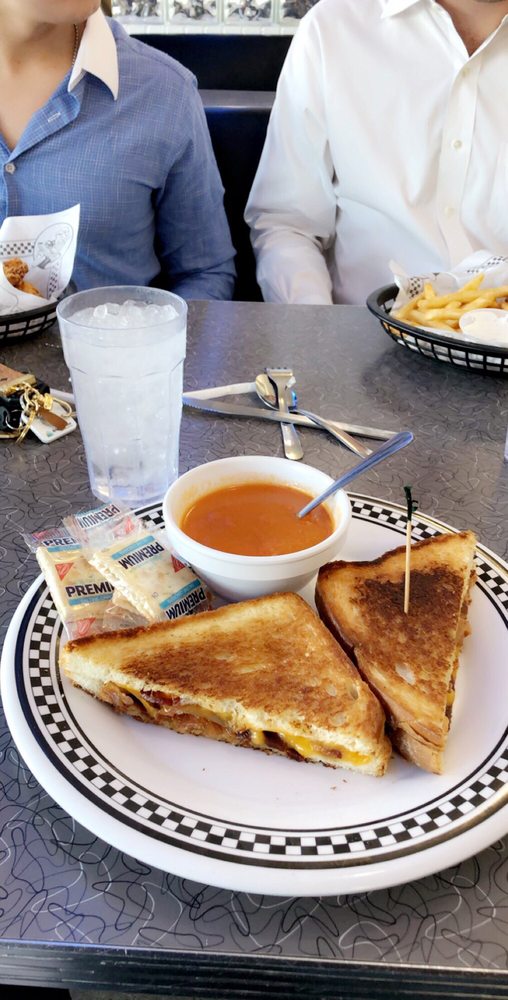 LOCAL DINER 104 Photos & 101 Reviews Breakfast & Brunch 477 W