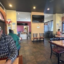 Little Hunan - Good place to eat. They have lunch specials . Tea is good. We enjoy coming here