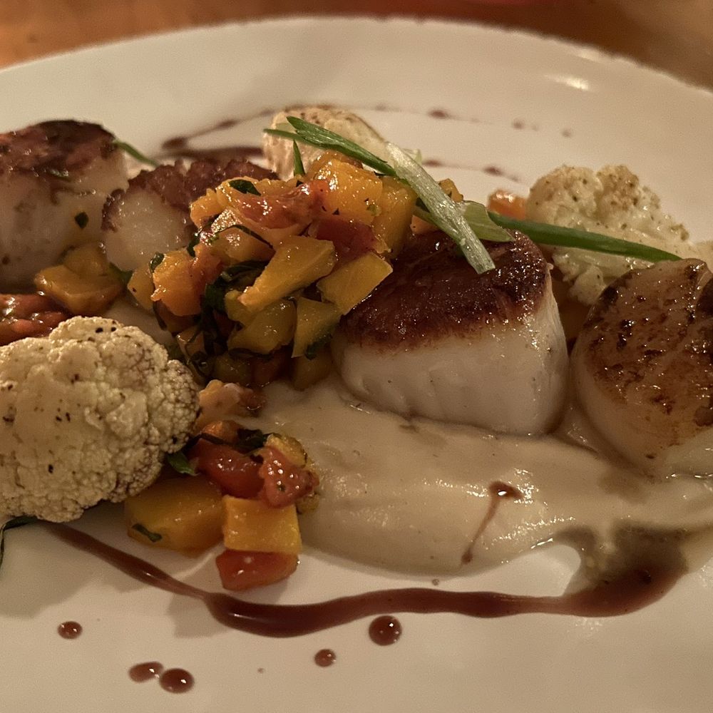 Sea scallops Sea scallops