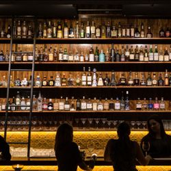 Society - Salamanca - Hobart's largest spirit library