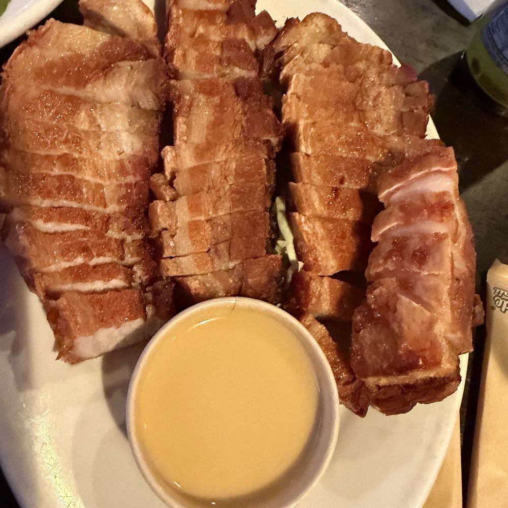 Side Street Inn - Chinese Style Crispy Roast Pork - Hawaiian Near Me - Honolulu, Hawaii Side Street Inn - Chinese Style Crispy Roast Pork - Hawaiian Near Me - Honolulu, Hawaii