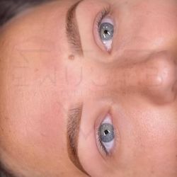 Eye Woke Up Like This Brows - Soft powder shading