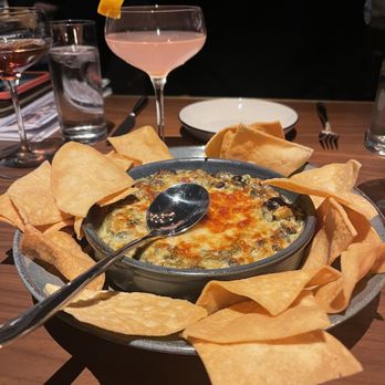 Hamilton's - Spinach and artichoke dip - New American Near Me - Detroit, Michigan Hamilton's - Spinach and artichoke dip - New American Near Me - Detroit, Michigan