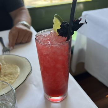 Sammataro - Hibiscus Marg was crafted perfectly. Strong, bold, and beautifully made - visually appealing. - Pizza Near Me - Austin, Texas Sammataro - Hibiscus Marg was crafted perfectly. Strong, bold, and beautifully made - visually appealing. - Pizza Near Me - Austin, Texas