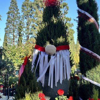 Armstrong Garden Centers - a topiary of flowers and trees - Nurseries & Gardening Near Me - Tustin, California Armstrong Garden Centers - a topiary of flowers and trees - Nurseries & Gardening Near Me - Tustin, California