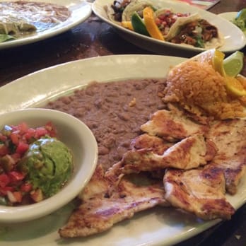 Los Compadres - Chicken breast plate - Mexican Near Me - Long Beach, California