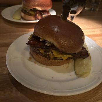 Au Cheval - Bars Near Me - Chicago, Illinois