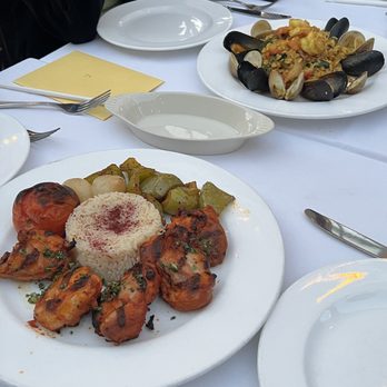 Cafe Santorini - Chicken kebob and Red seafood curry risotto - Italian Near Me - Pasadena, California