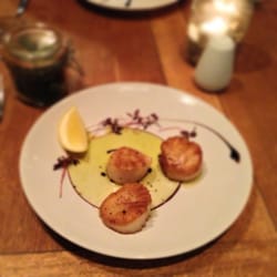 Giuliano's - Fresh hand dived scallops!