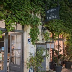 Les Lavandes