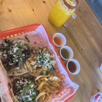 La Calle Tacos & Snacks - Mexican Near Me - Birmingham, Alabama La Calle Tacos & Snacks - Mexican Near Me - Birmingham, Alabama