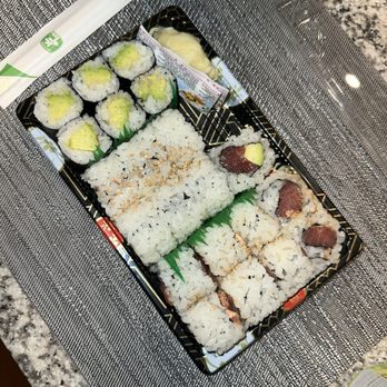 Akai Hana - Spicy tuna roll, tuna avocado roll, avocado roll - Japanese Near Me - Columbus, Ohio Akai Hana - Spicy tuna roll, tuna avocado roll, avocado roll - Japanese Near Me - Columbus, Ohio